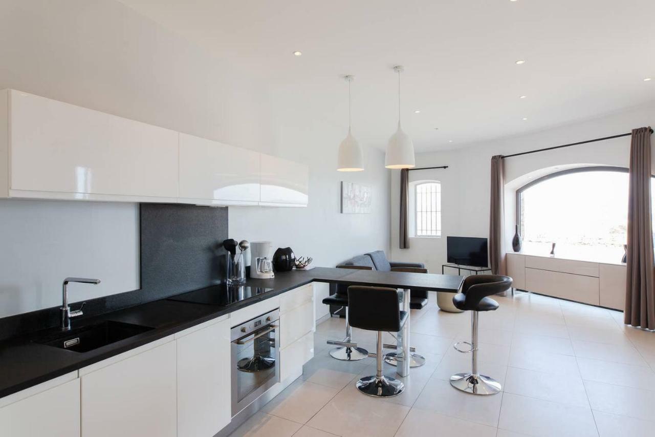 Appartement 4 Personnes Vue Mer Remparts أنتيب المظهر الخارجي الصورة